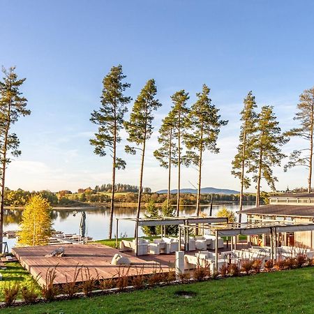 Lipno - Lakeside Village - Vetrnik Frymburk Bagian luar foto
